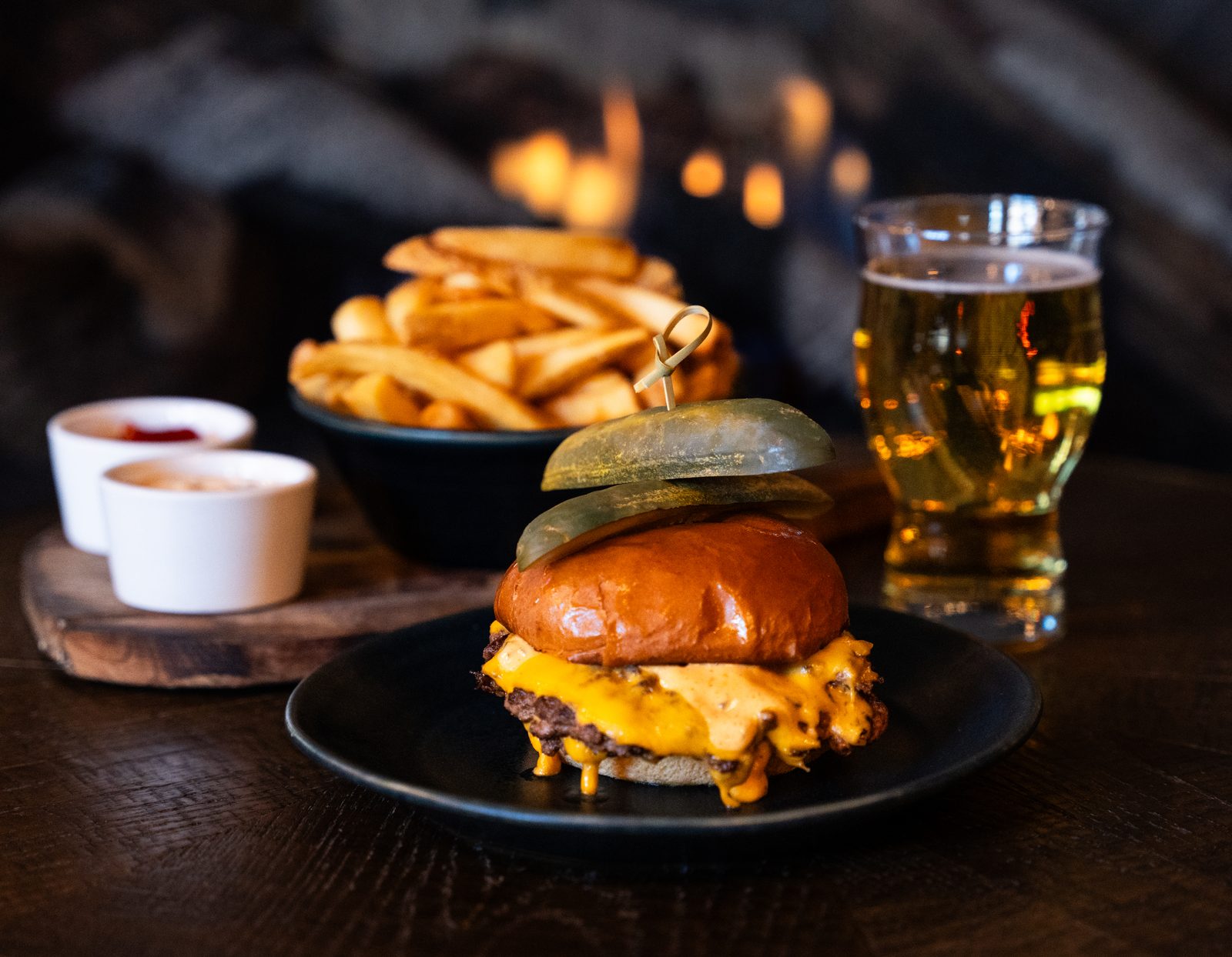 Happy hour burger and beer at Hawkeye & Huckleberry Lounge